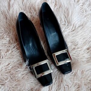 Roger Vivier  Belle buckle pumps